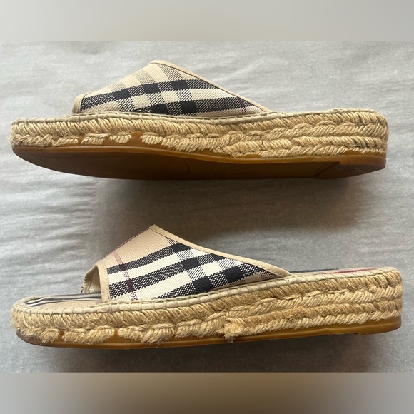 Burberry Cloth Sandals Women’s - Picture 5 of 7